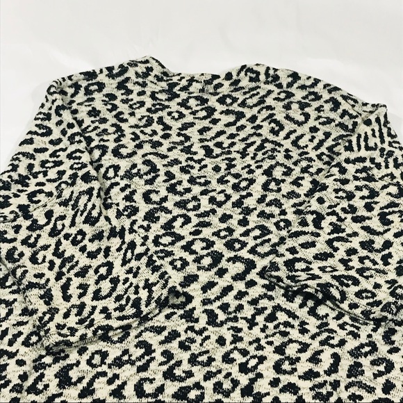 Women’s Attention Cardigan - Picture 5 of 7